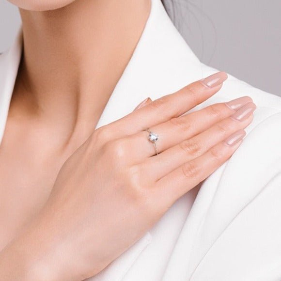 Silver Ring with Cubic Zirconia and Adjustable Chain